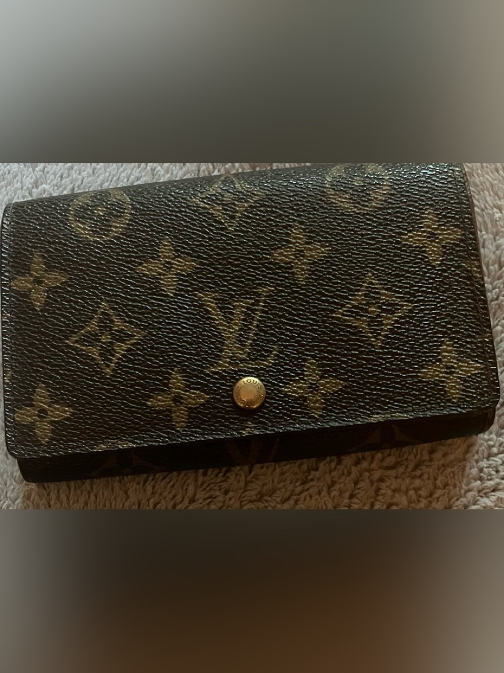 LV Wallet - Picture 1 of 8